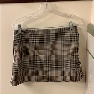Plaid mini skirt with striping on the side